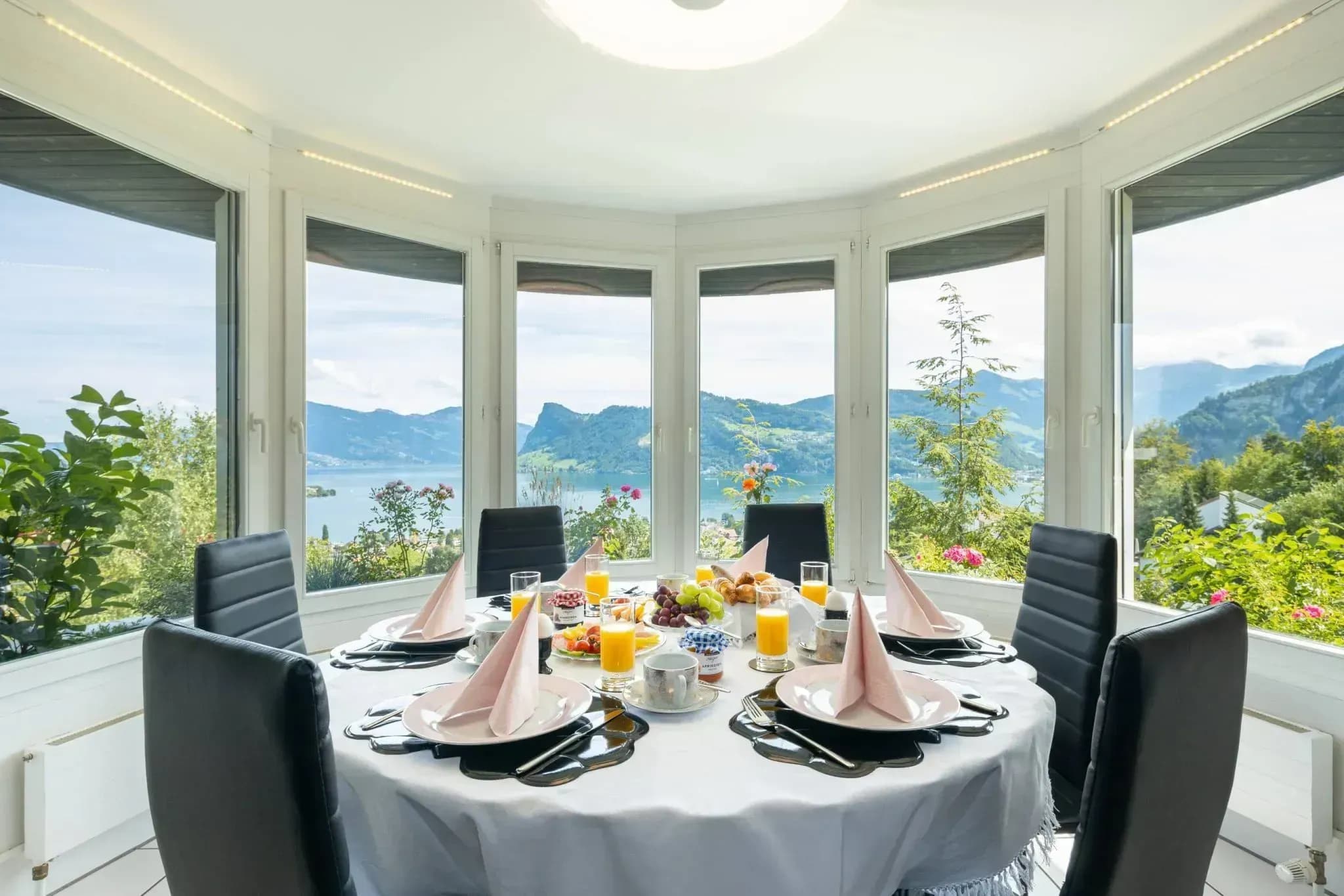 Private Villa in Switzerland near Mountains and Lake